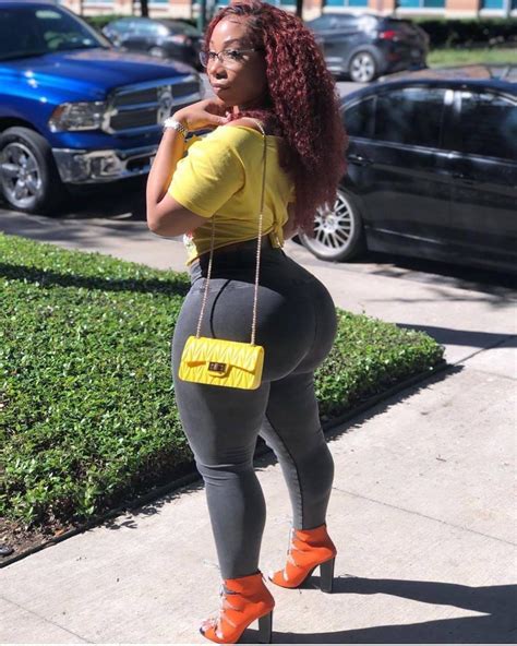 Her physical appearance added to her increasing popularity on social media platforms. . Bunz 4 ever